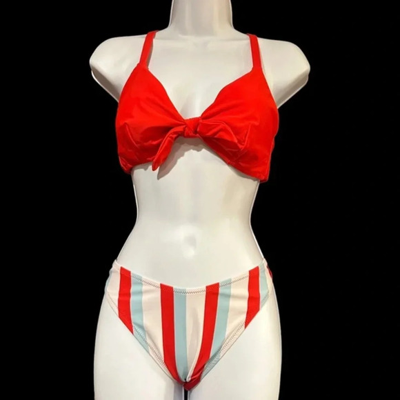 Red Bikini Top + Striped Cheeky Thong Bottom Set - Unknown Brand & Size - Picture 1 of 7